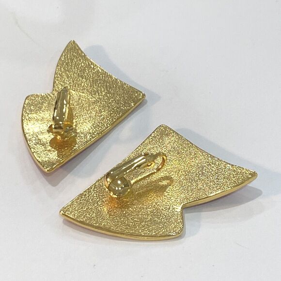 Vintage clip on earrings gold & pink enamel mod 1980’s fan flare costume jewelry - Picture 4 of 5